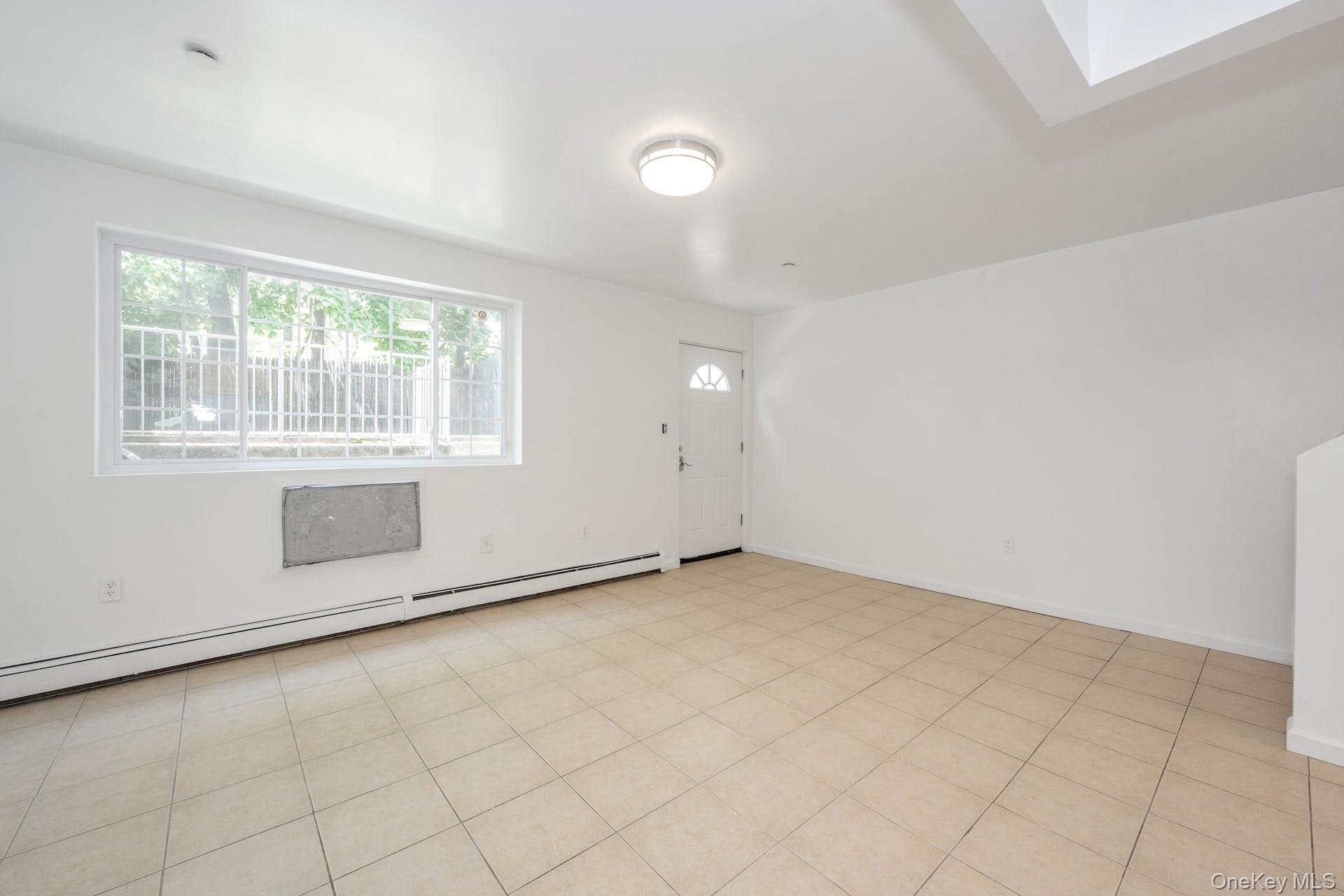 #5 photo, 3313 Rombouts Avenue, Bronx , NY 10475