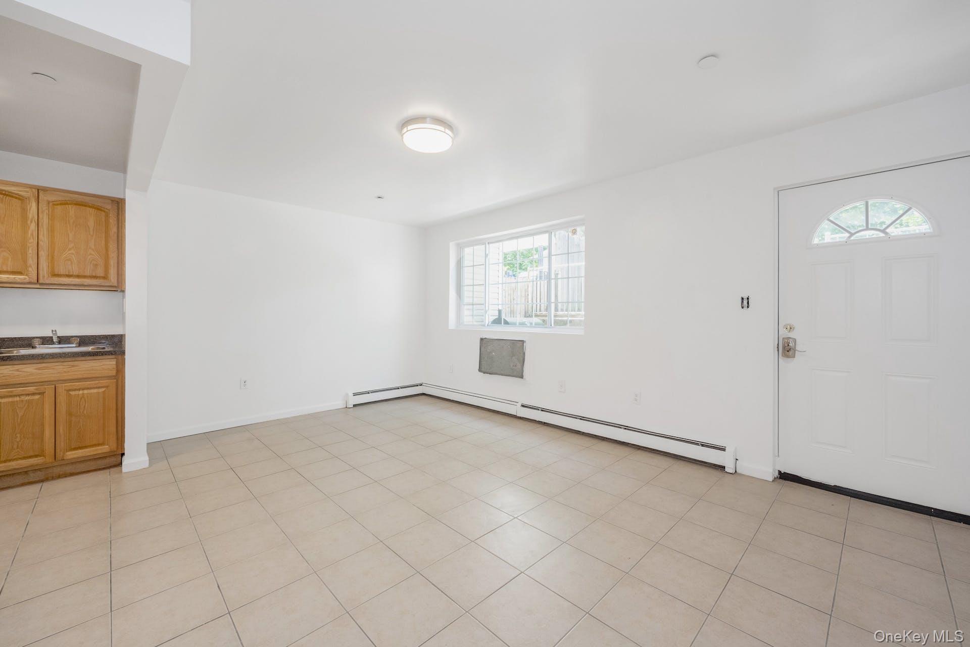 #6 photo, 3313 Rombouts Avenue, Bronx , NY 10475