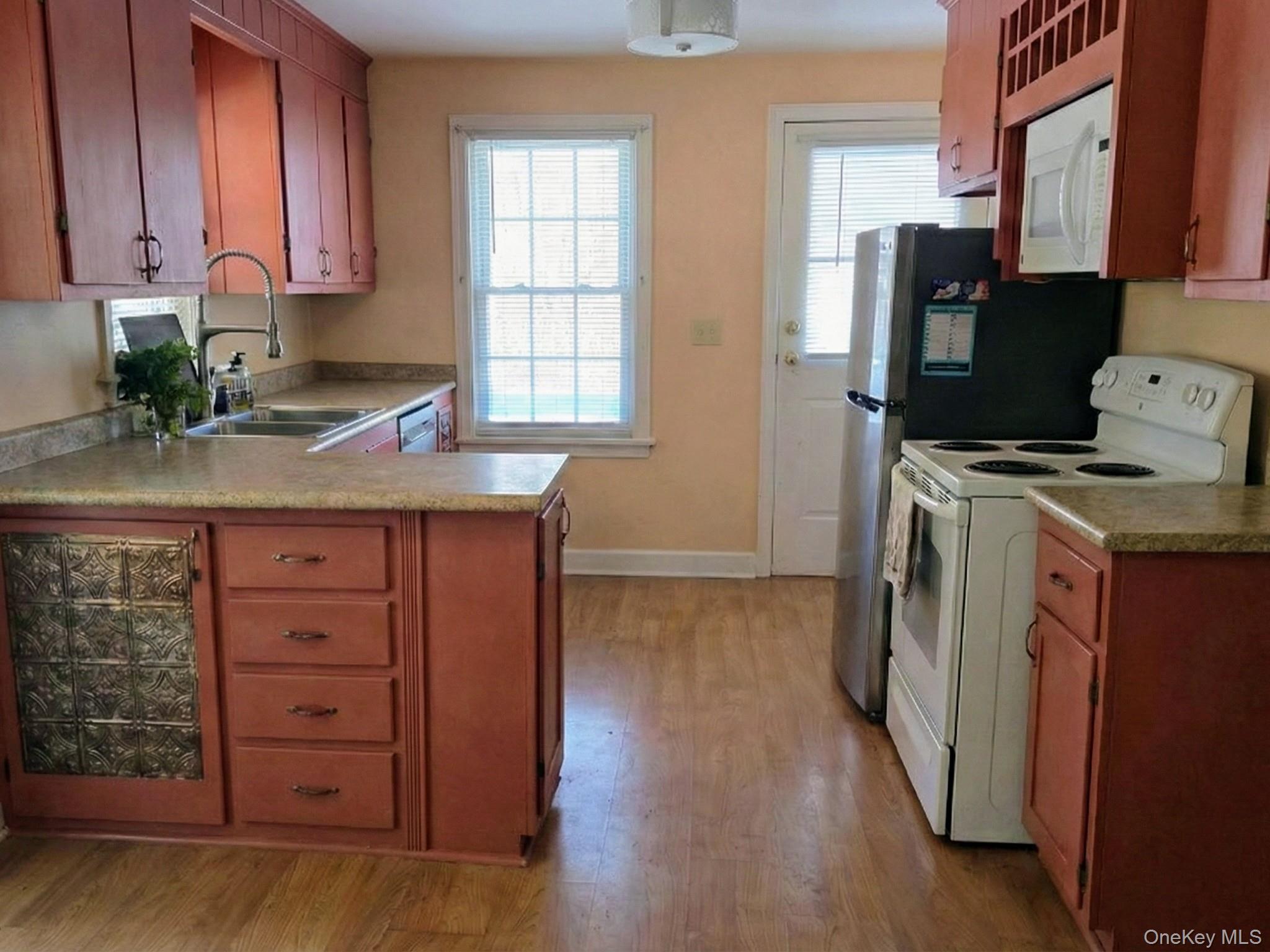 #3 photo, 102 Fairview Avenue, Kingston , NY 12401