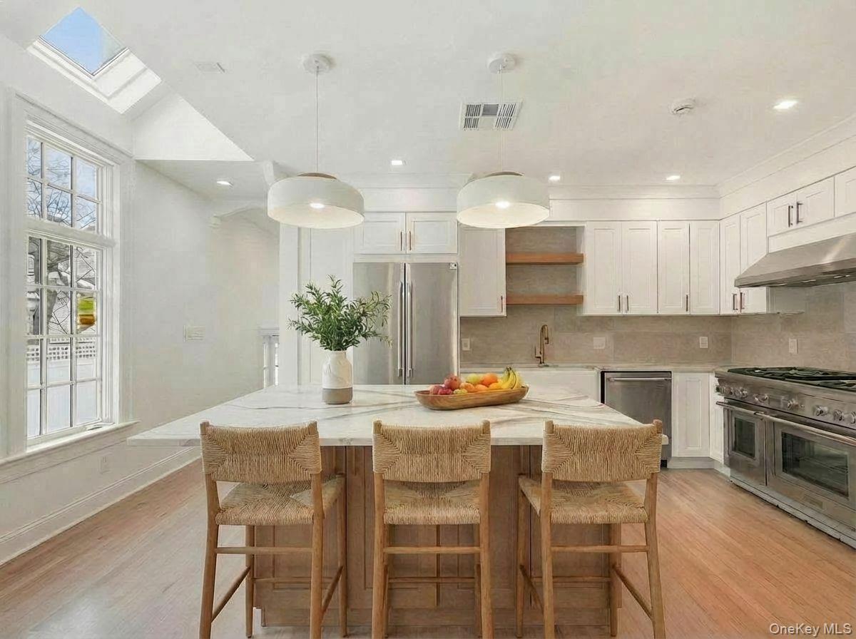 #2 photo, 7 Fernwood Avenue, Rye , NY 10580