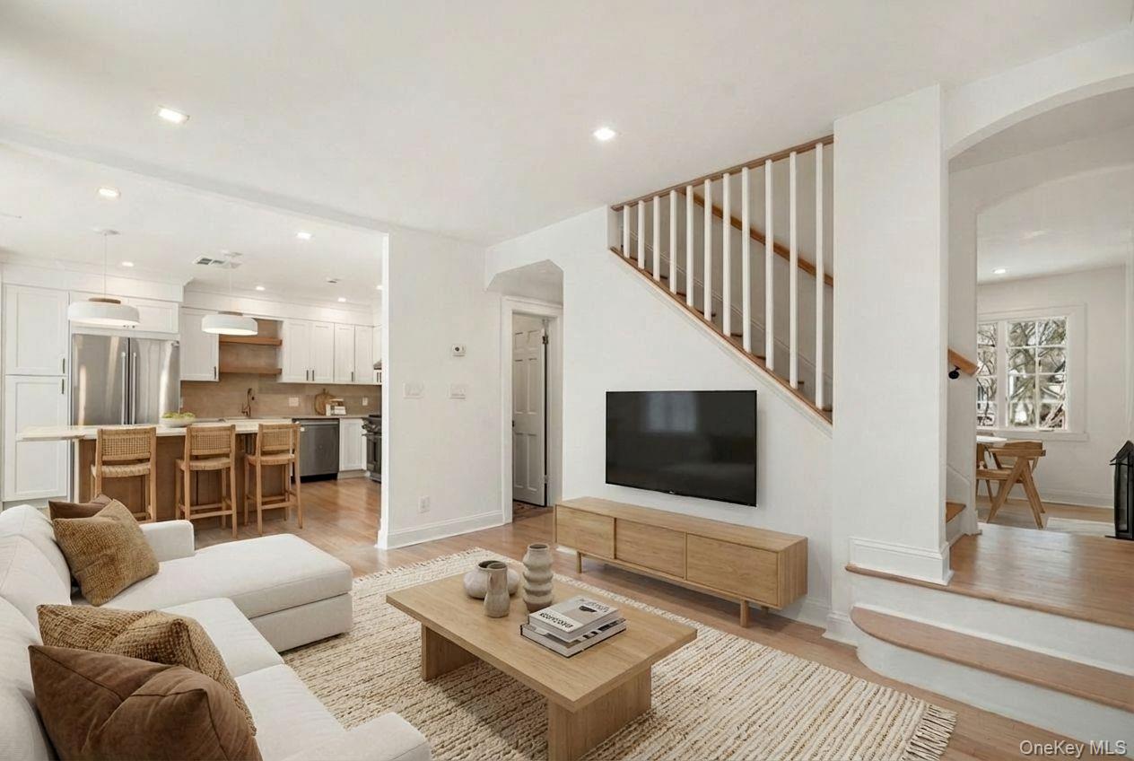 #4 photo, 7 Fernwood Avenue, Rye , NY 10580