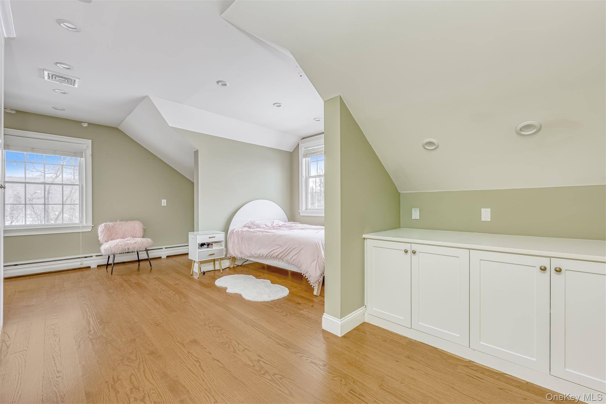 #19 photo, 2 Garnett Hill Road, Chester , NY 10918