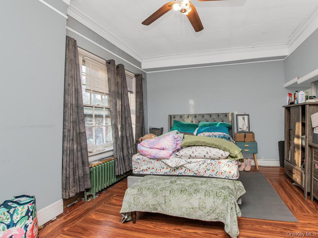 #10 photo, 3720 Dyre Avenue, Bronx , NY 10466