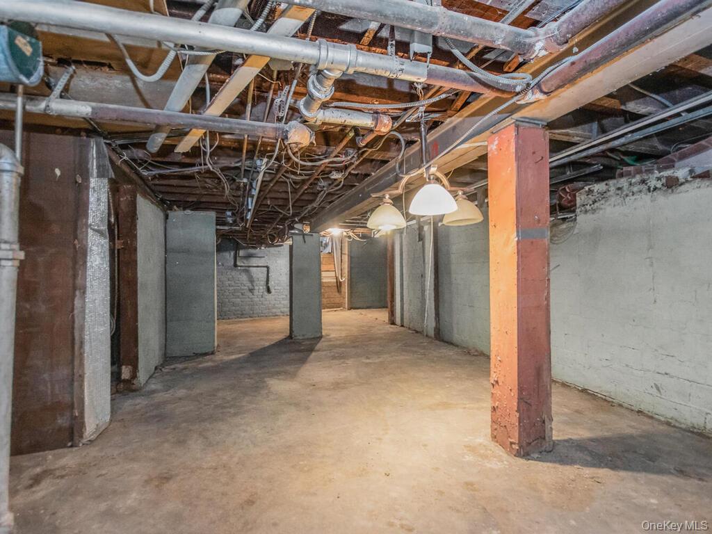 #16 photo, 3720 Dyre Avenue, Bronx , NY 10466