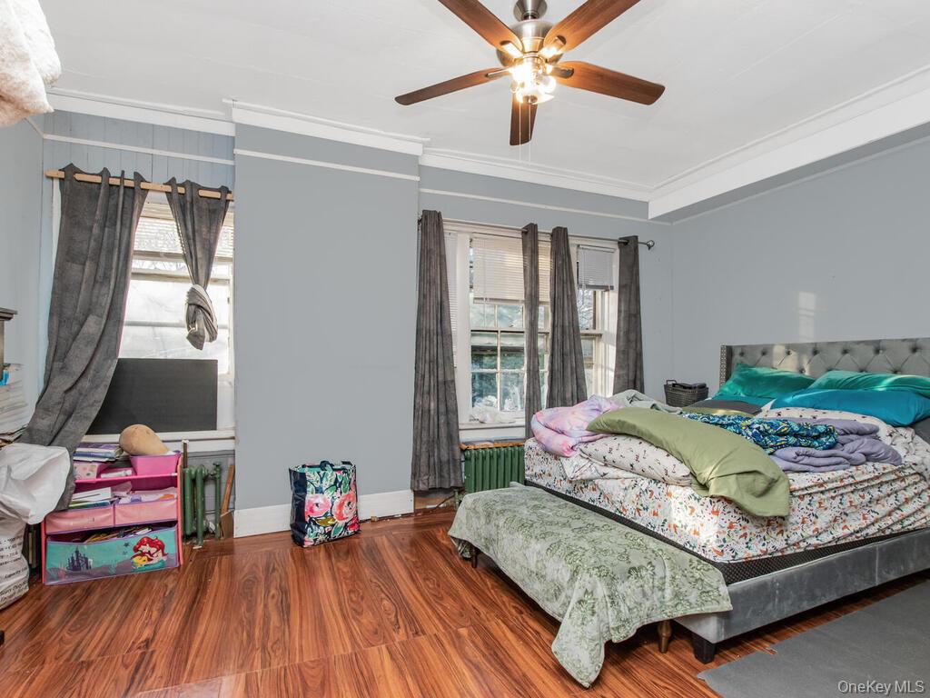 #9 photo, 3720 Dyre Avenue, Bronx , NY 10466