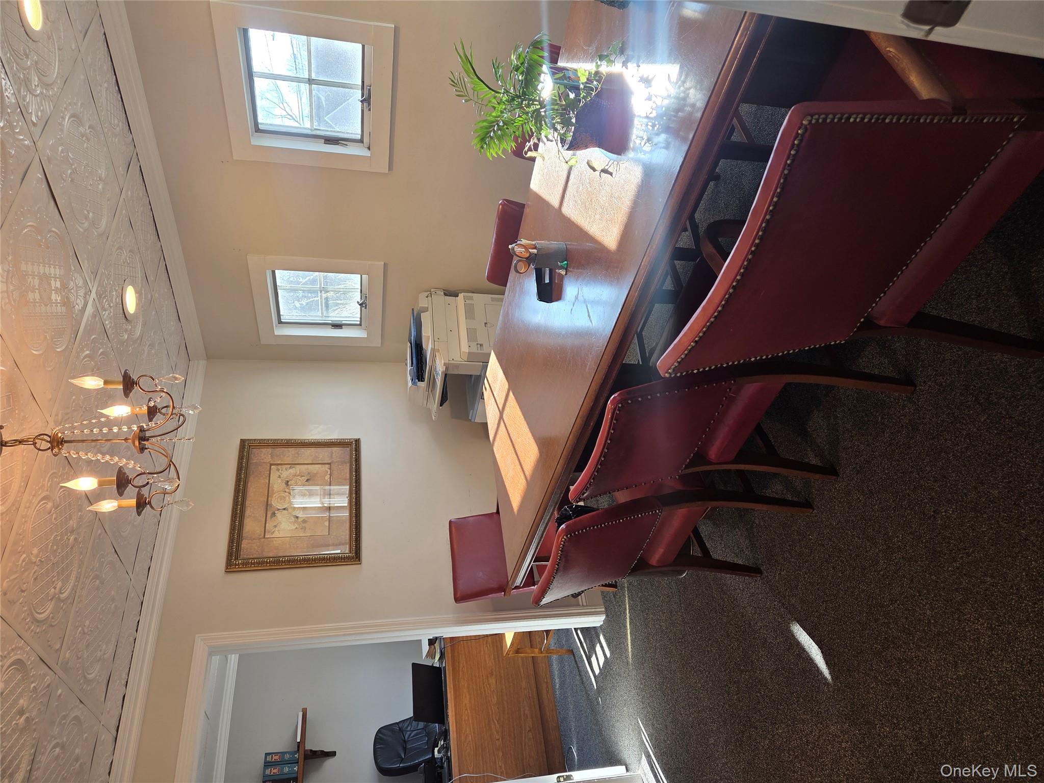 #6 photo, 631 Montauk Highway, מחוז סאפוק West Islip , NY 11795