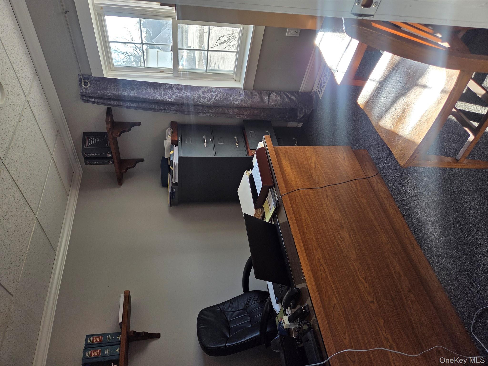 #7 photo, 631 Montauk Highway, מחוז סאפוק West Islip , NY 11795