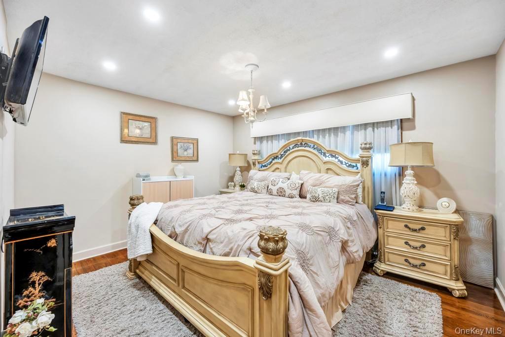 #14 photo, 60 Essex Road, Bethpage , NY 11714