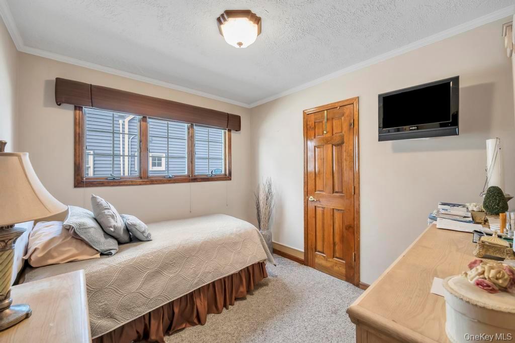 #15 photo, 60 Essex Road, Bethpage , NY 11714