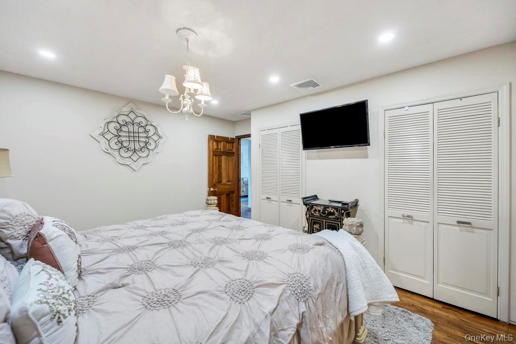 #16 photo, 60 Essex Road, Bethpage , NY 11714