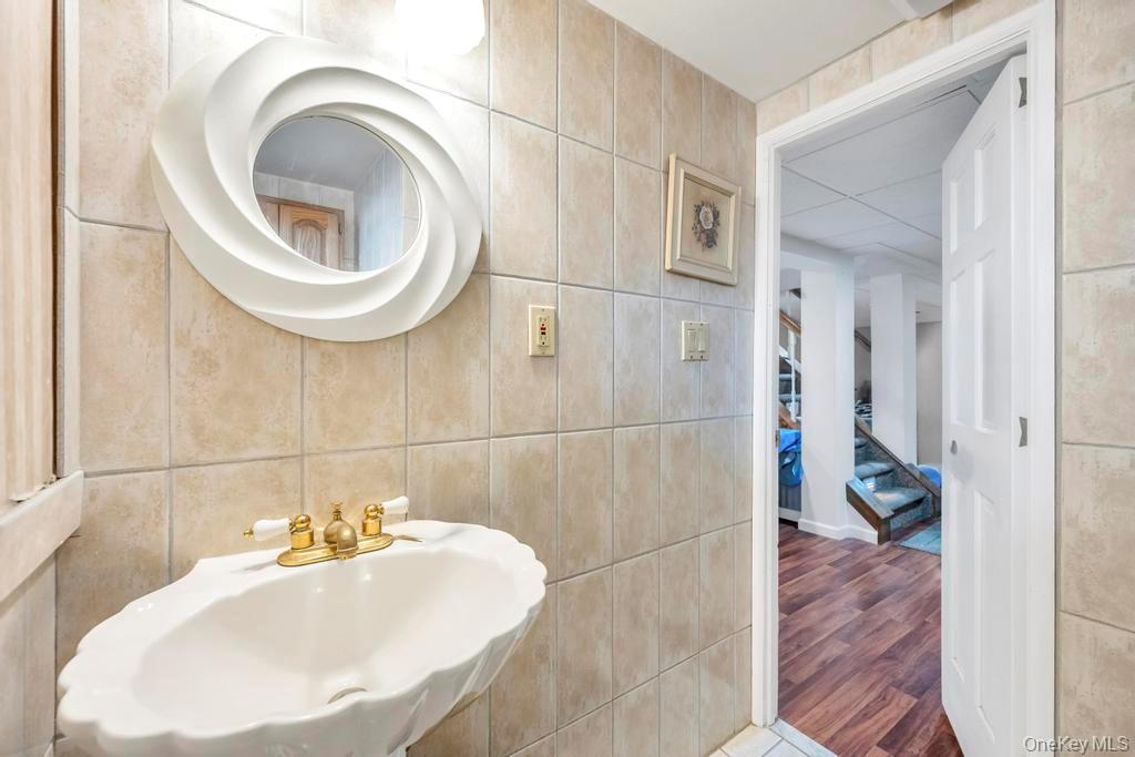 #18 photo, 60 Essex Road, Bethpage , NY 11714