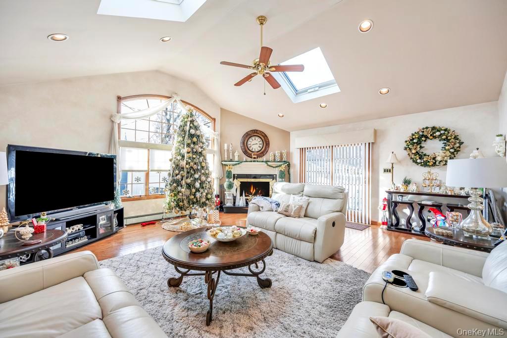 #9 photo, 60 Essex Road, Bethpage , NY 11714