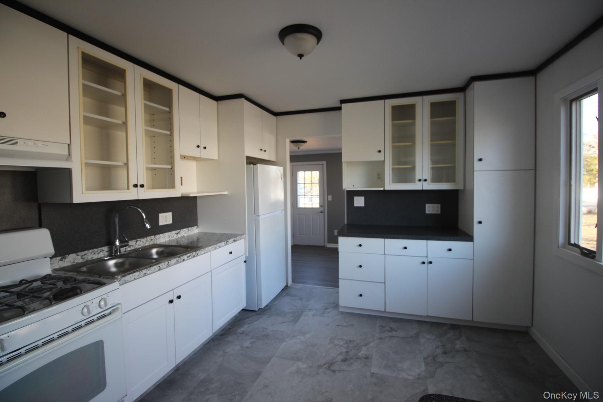 #11 photo, 361 June Avenue, Flanders , NY 11901