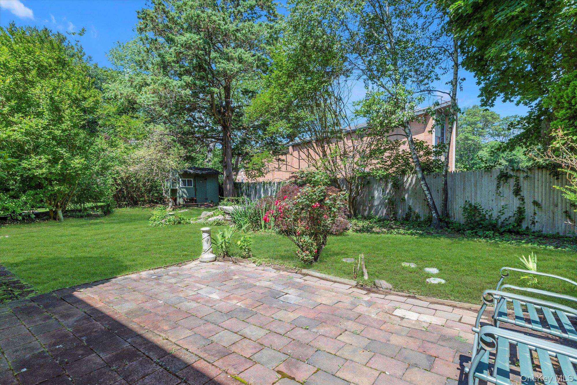 #15 photo, 49 Thorney Avenue, सफ़ोक काउंटी Huntington Station , NY 11746