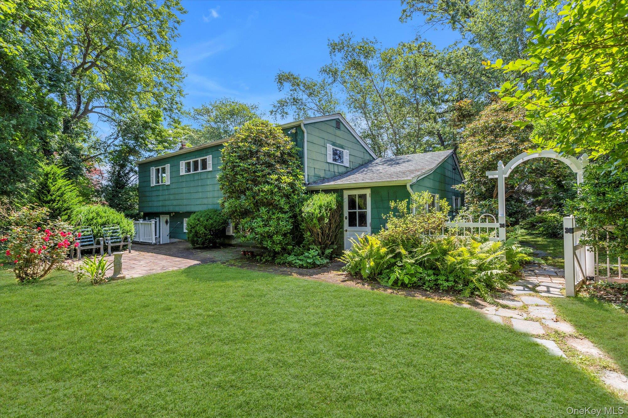 #16 photo, 49 Thorney Avenue, सफ़ोक काउंटी Huntington Station , NY 11746