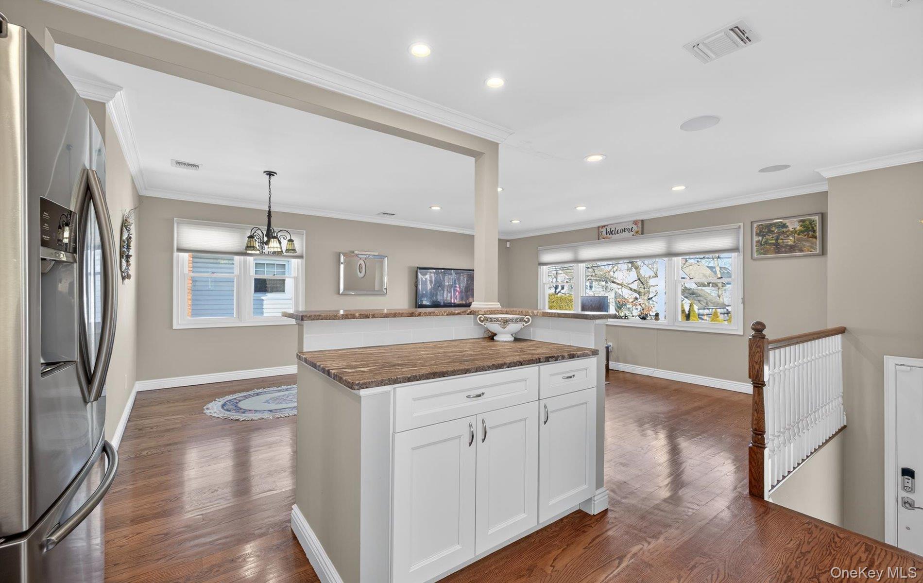 #19 photo, 306 Bayville Avenue, Bayville , NY 11709