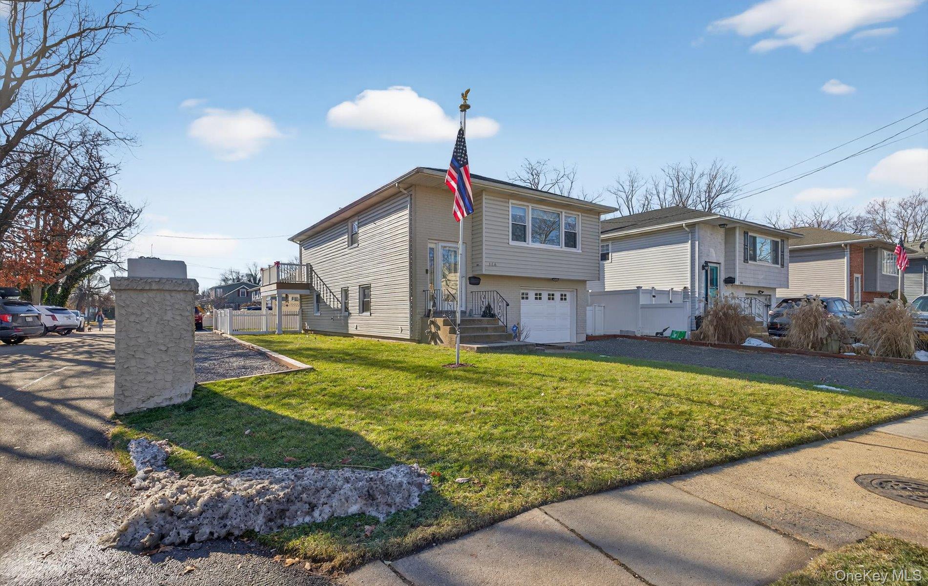 #2 photo, 306 Bayville Avenue, ناسو Bayville , NY 11709