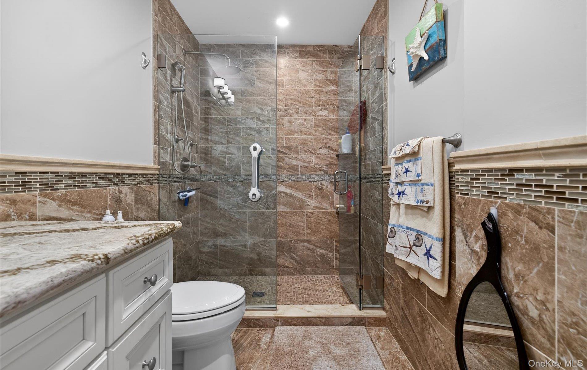 #20 photo, 306 Bayville Avenue, Bayville , NY 11709