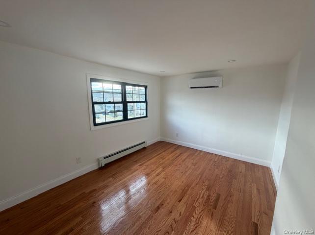 #9 photo, 1709 Camp Avenue, ناسو North Merrick , NY 11566