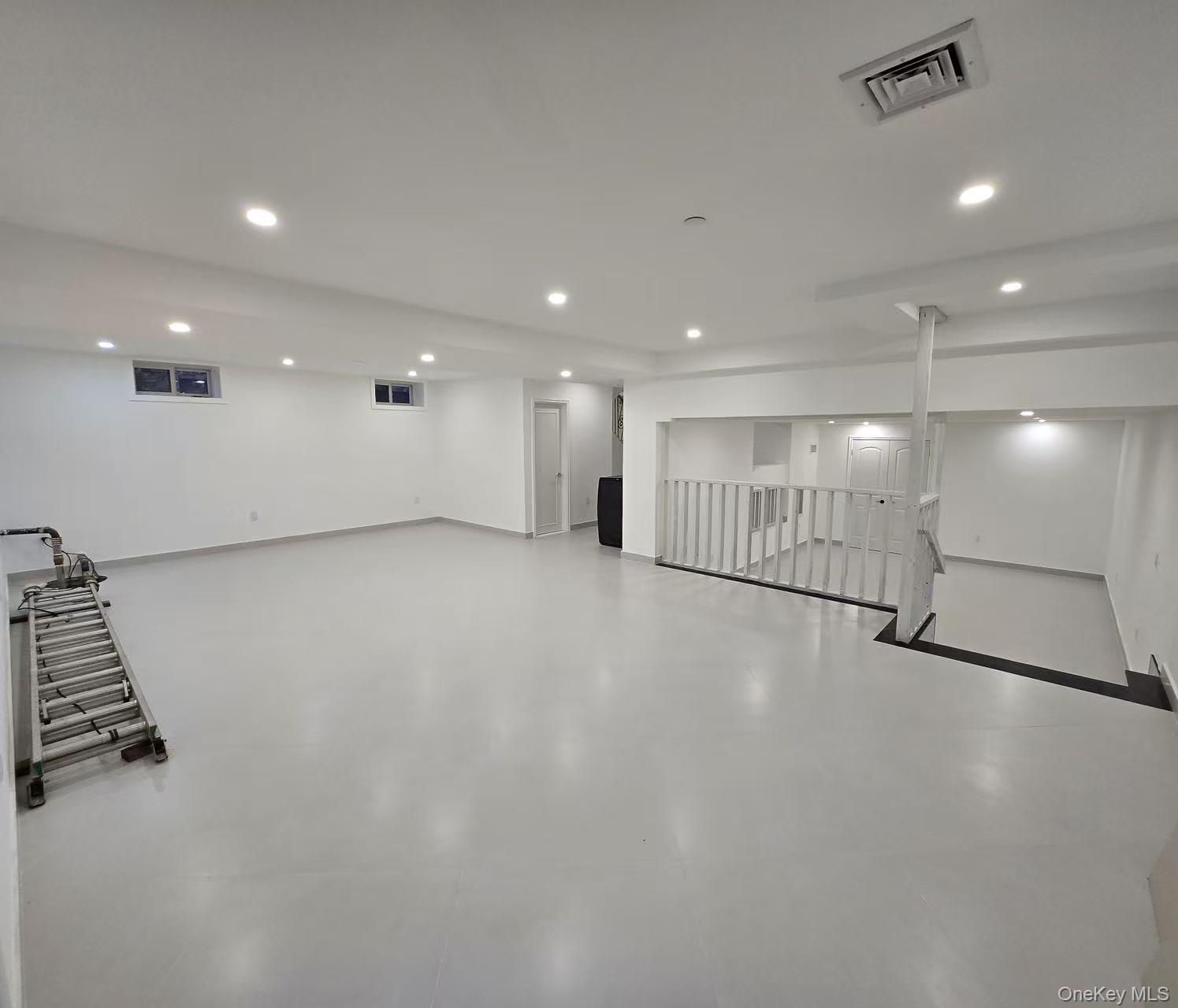 #7 photo, 157-51 Rose Avenue, फ्लशिंग Flushing , NY 11355