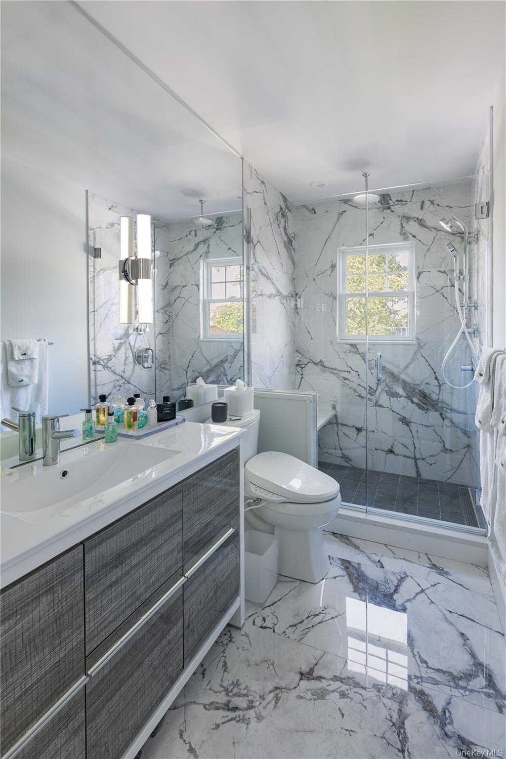 #17 photo, 172 5th Street, מחוז סאפוק Greenport , NY 11944