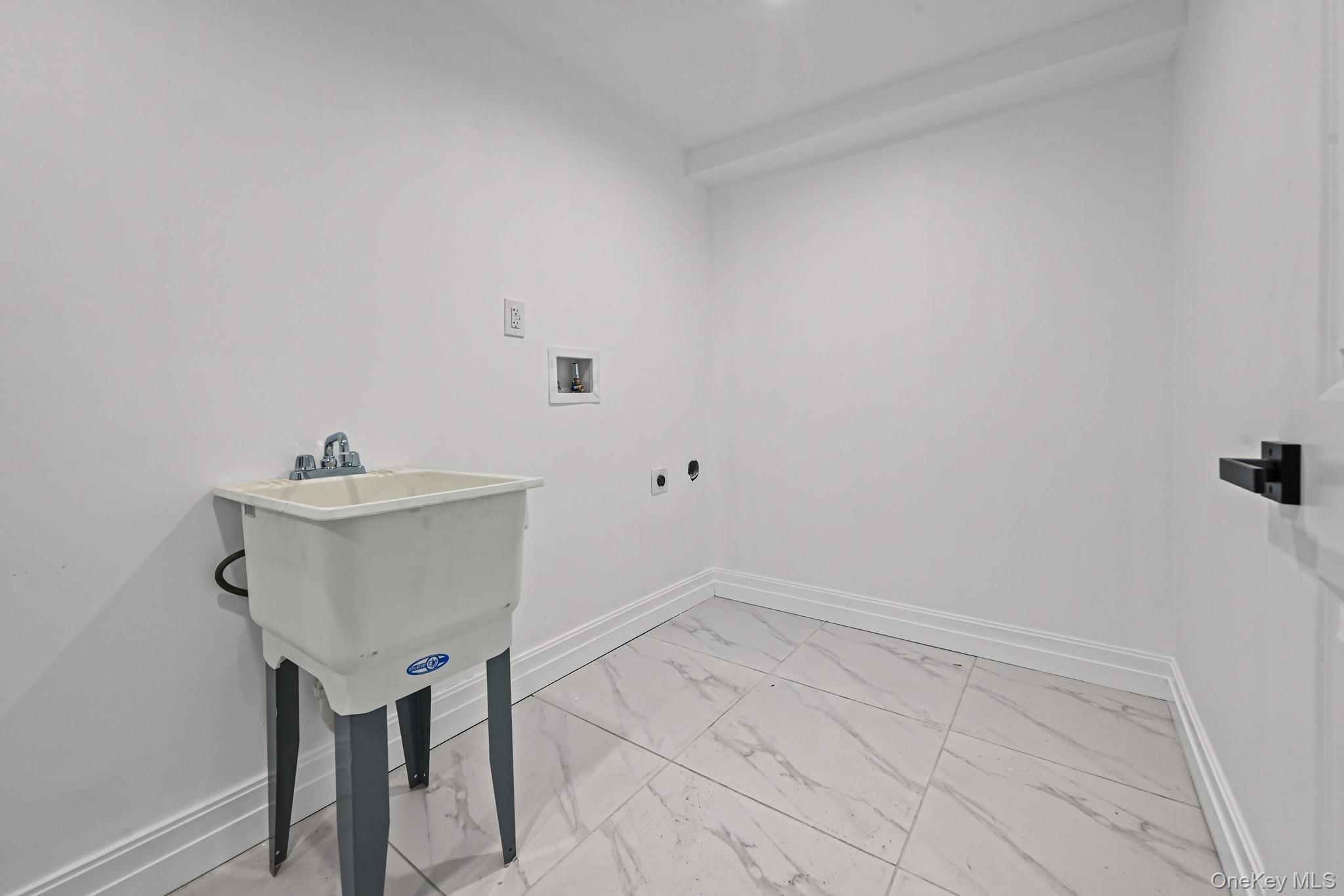 #18 photo, 160-15 118th Road, Jamaica , NY 11434