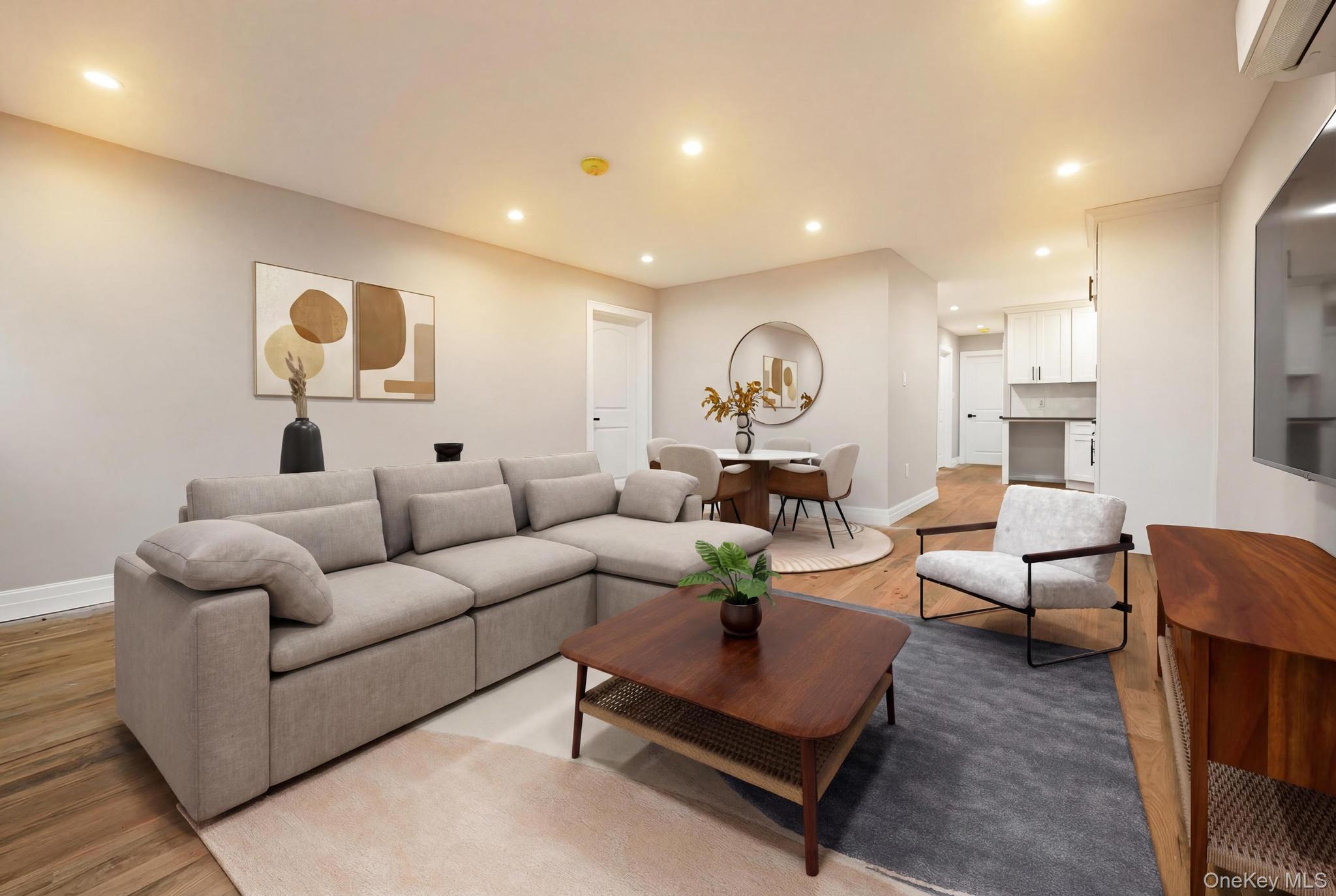 #5 photo, 160-15 118th Road, Jamaica , NY 11434