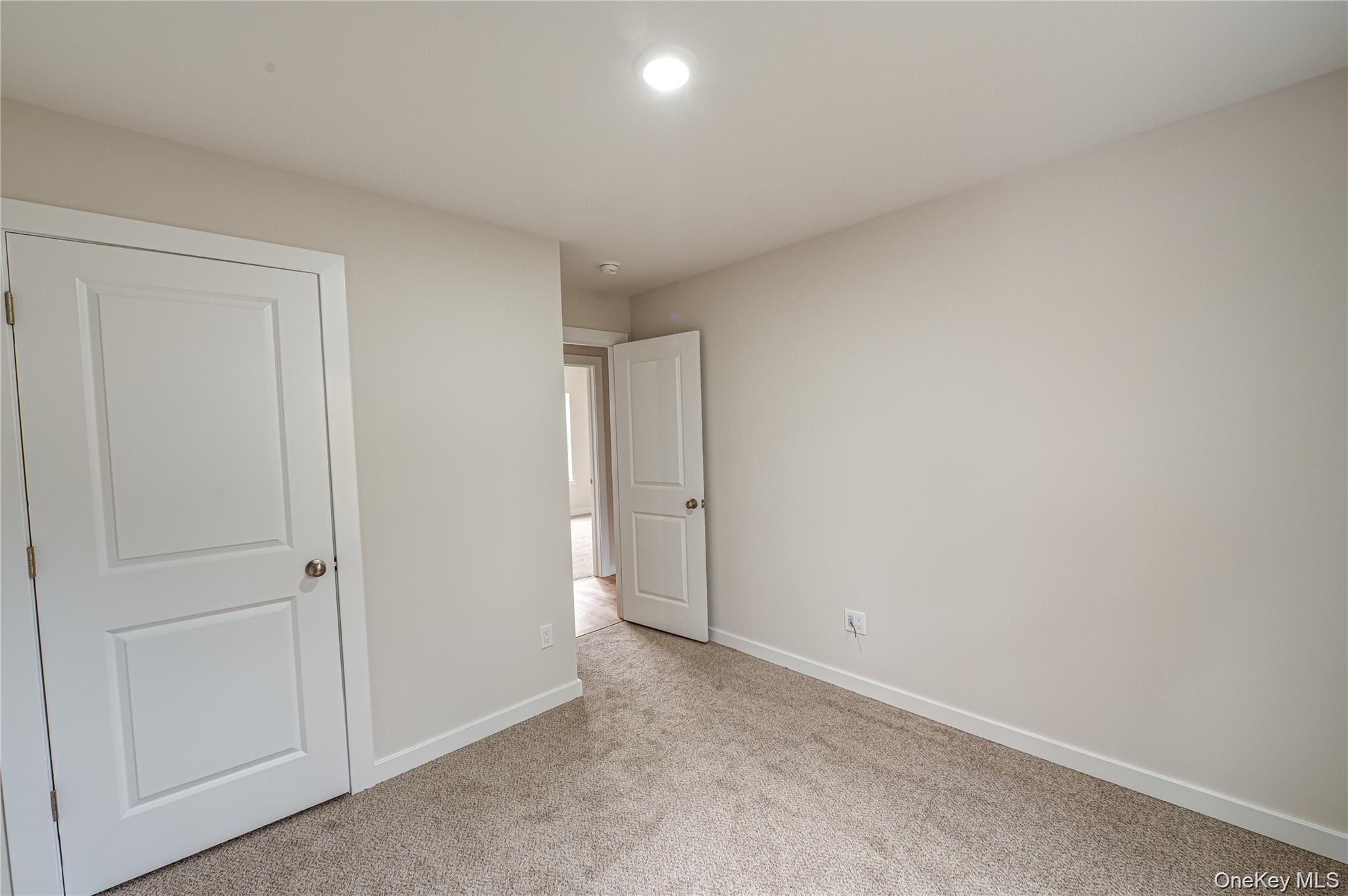 #12 photo, 370 Canal Road, سوفولك Port Jefferson Station , NY 11776