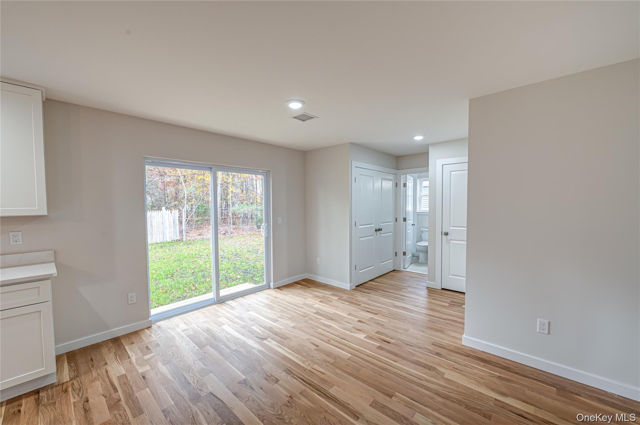 #7 photo, 370 Canal Road, سوفولك Port Jefferson Station , NY 11776