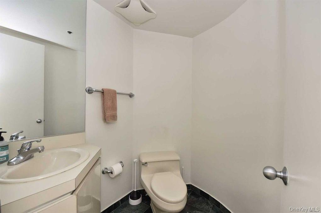 #14 photo, 88 Cuttermill Road, Great Neck , NY 11021