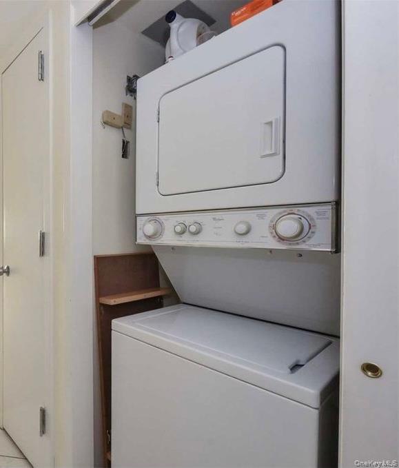 #15 photo, 88 Cuttermill Road, Great Neck , NY 11021