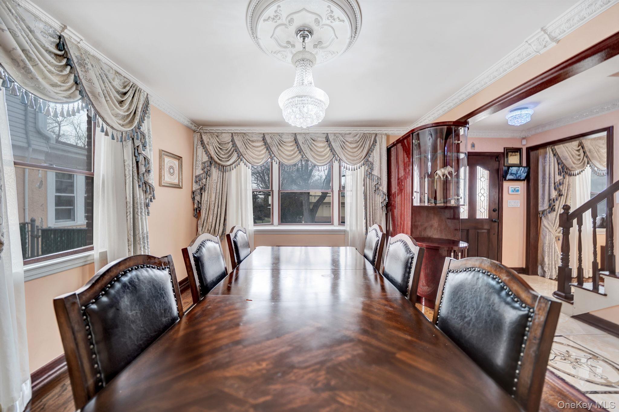 #14 photo, 87-67 Chevy Chase, Куинс ‖ Jamaica Estates , NY 11432