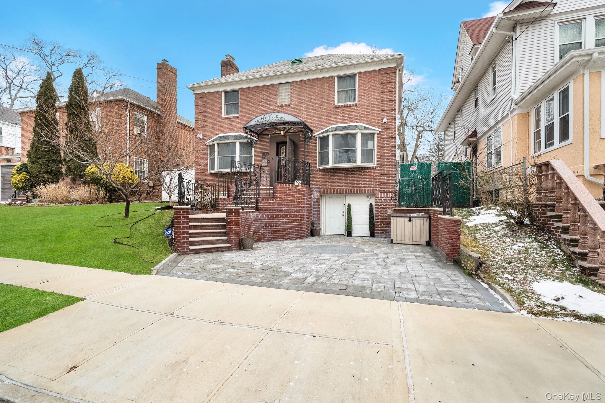 #4 photo, 87-67 Chevy Chase, Куинс ‖ Jamaica Estates , NY 11432