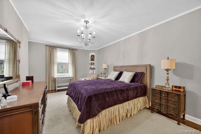 #13 photo, 24 Hamilton Place, Garden City , NY 11530