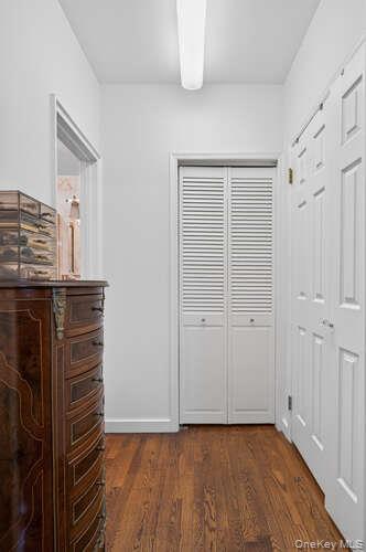 #14 photo, 24 Hamilton Place, Garden City , NY 11530