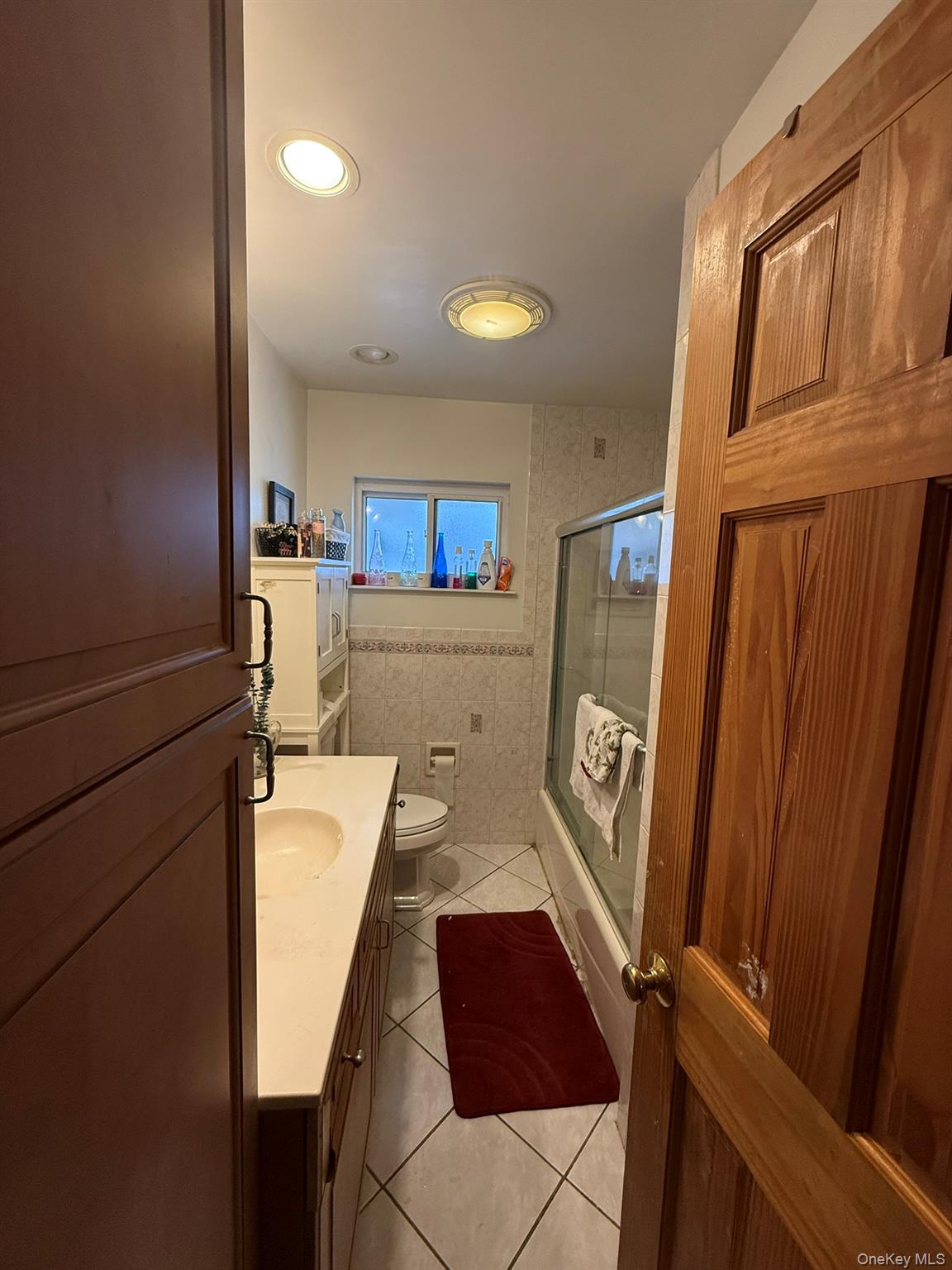 #16 photo, 346 Holmes Street, Levittown , NY 11756