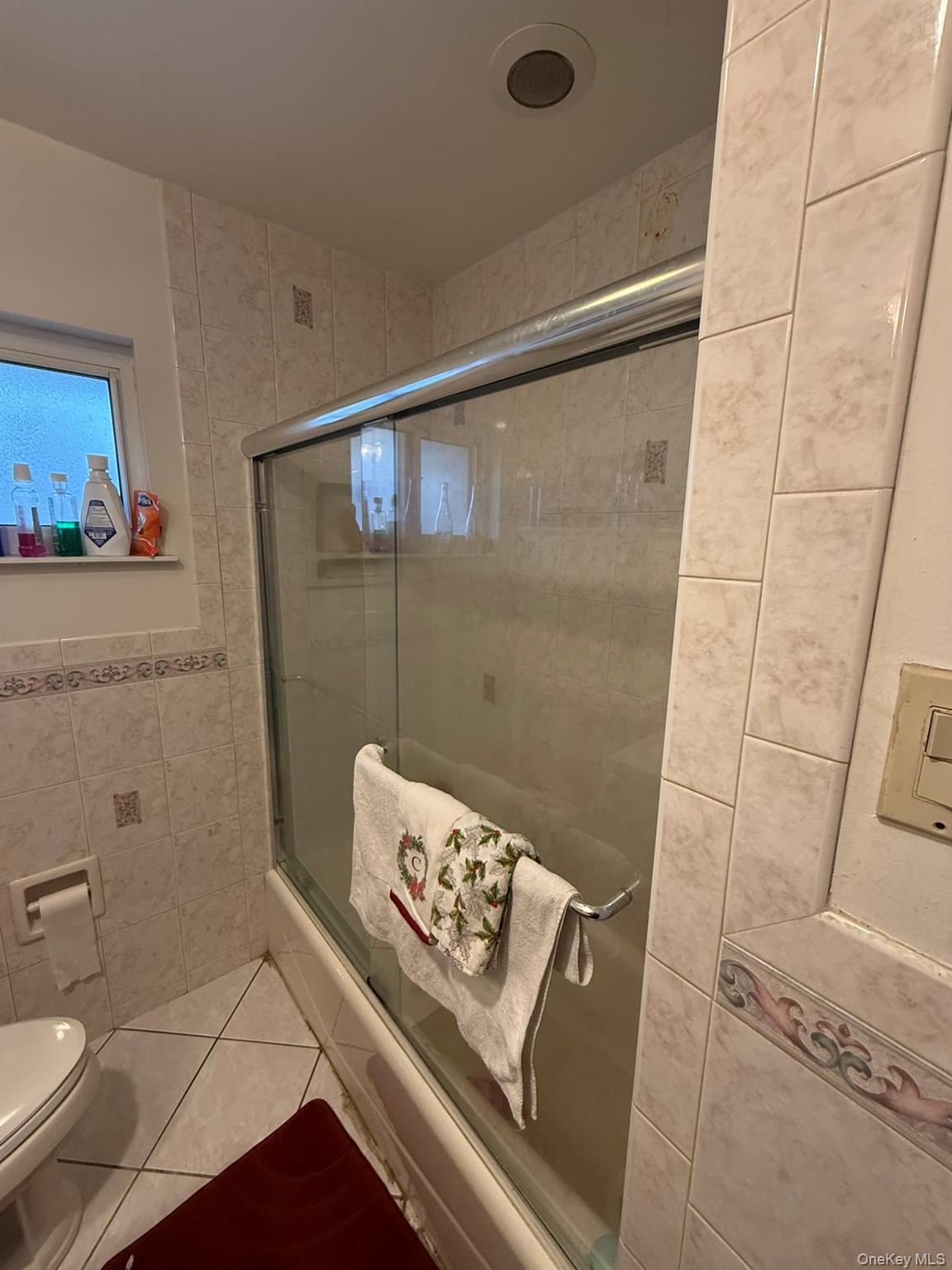 #17 photo, 346 Holmes Street, Levittown , NY 11756