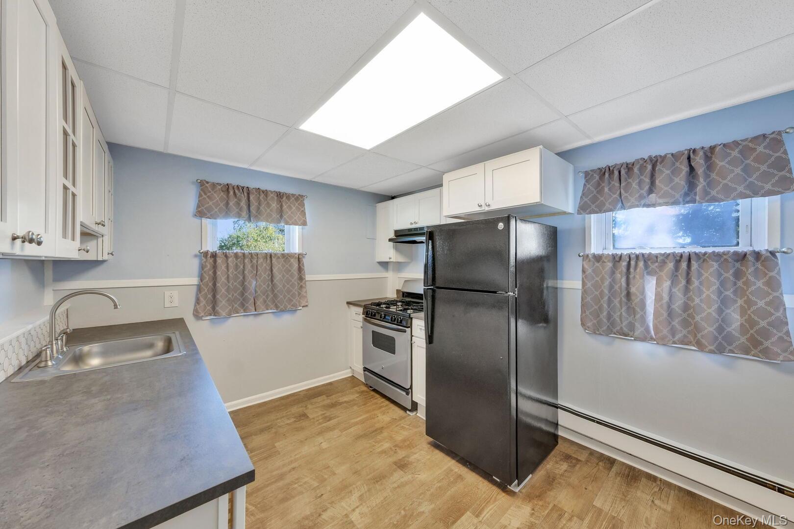 #5 photo, 39 Chapman Place, Bay Shore , NY 11706