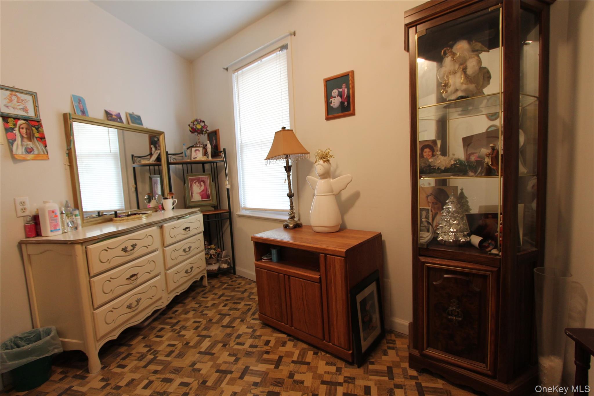 #13 photo, 66-41 Gray Street, Middle Village , NY 11379