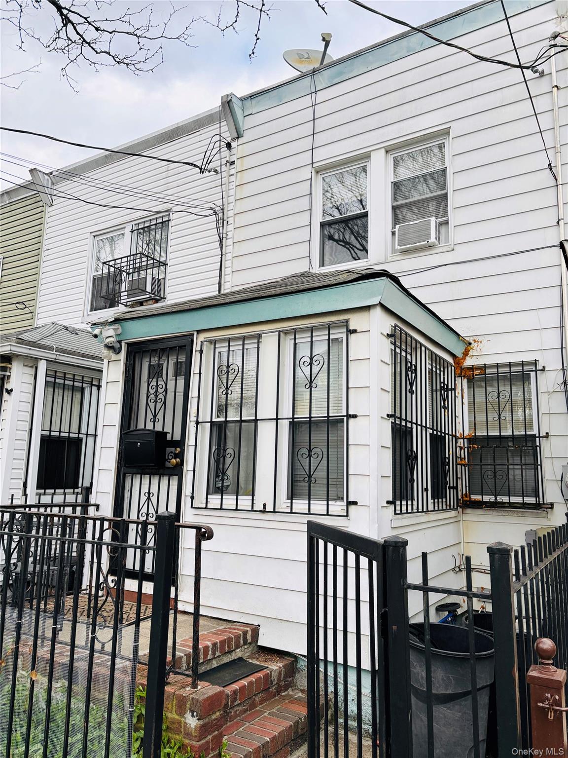 #1 photo, 118-29 152nd Street, Jamaica , NY 11434