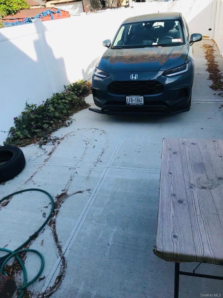 #12 photo, 118-29 152nd Street, Jamaica , NY 11434