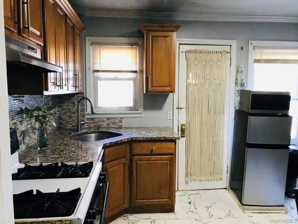 #4 photo, 118-29 152nd Street, Jamaica , NY 11434