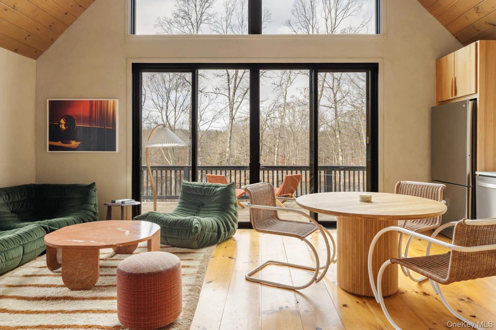 #2 photo, 407 White Schoolhouse Road, Rhinebeck , NY 12572