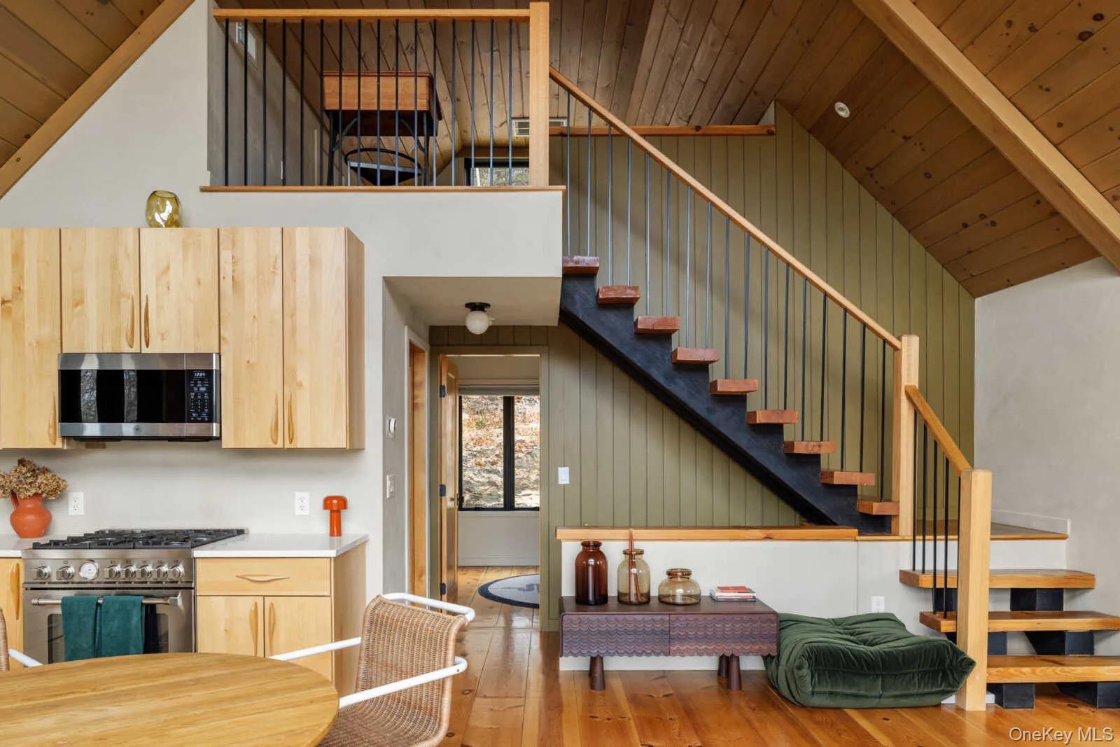 #5 photo, 407 White Schoolhouse Road, Rhinebeck , NY 12572