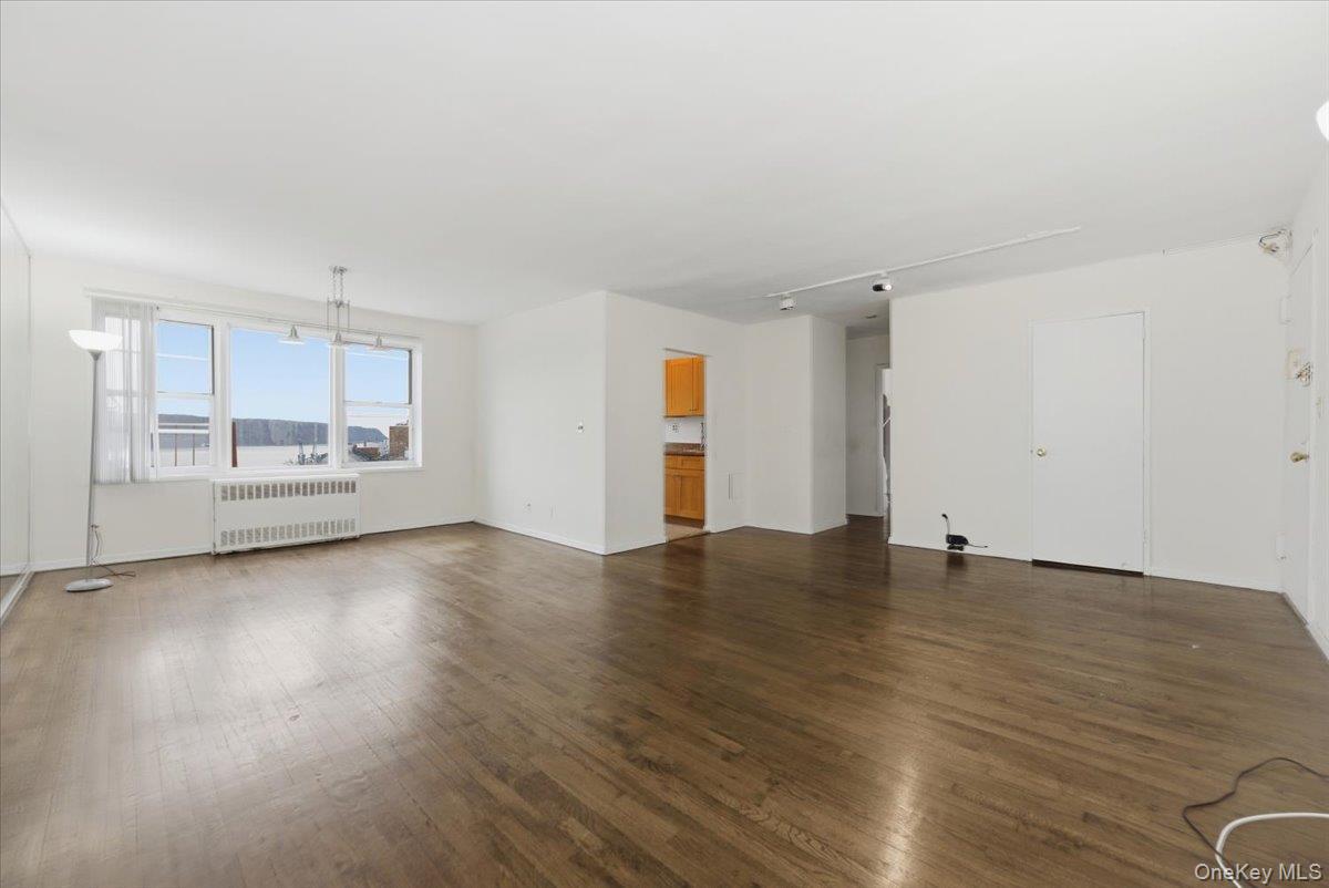 #4 photo, 25 Sunnyside Drive, Yonkers , NY 10705