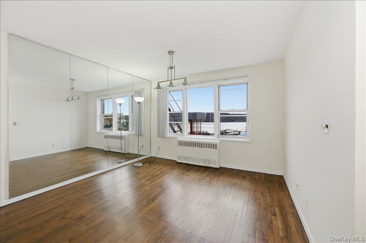 #8 photo, 25 Sunnyside Drive, Yonkers , NY 10705