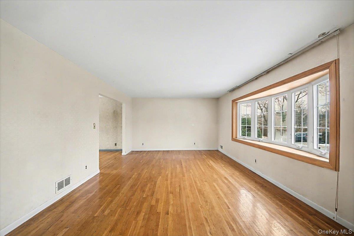 #3 photo, 39 Claire Avenue, New Rochelle , NY 10804