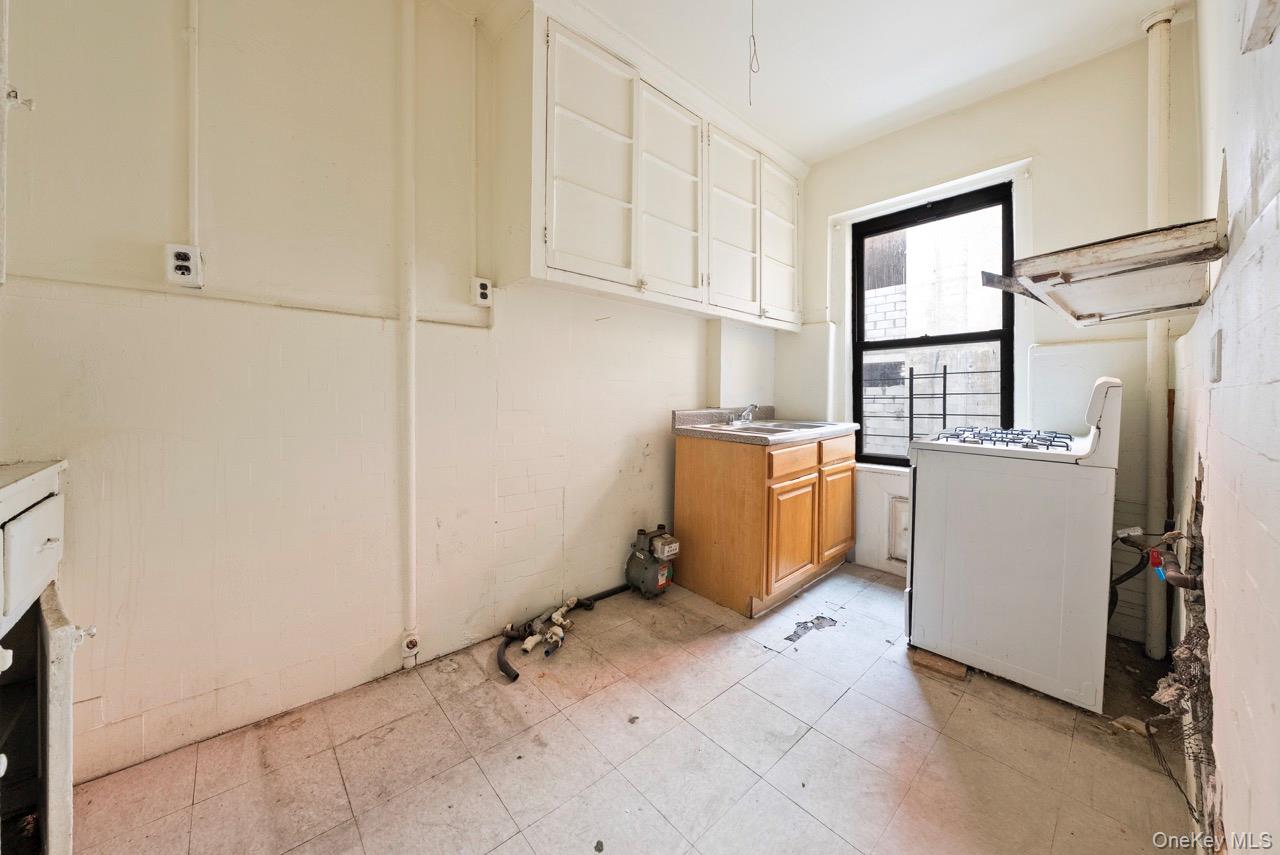 #9 photo, 1715 Nelson Avenue, Бронкс ‖ Bronx , NY 10453