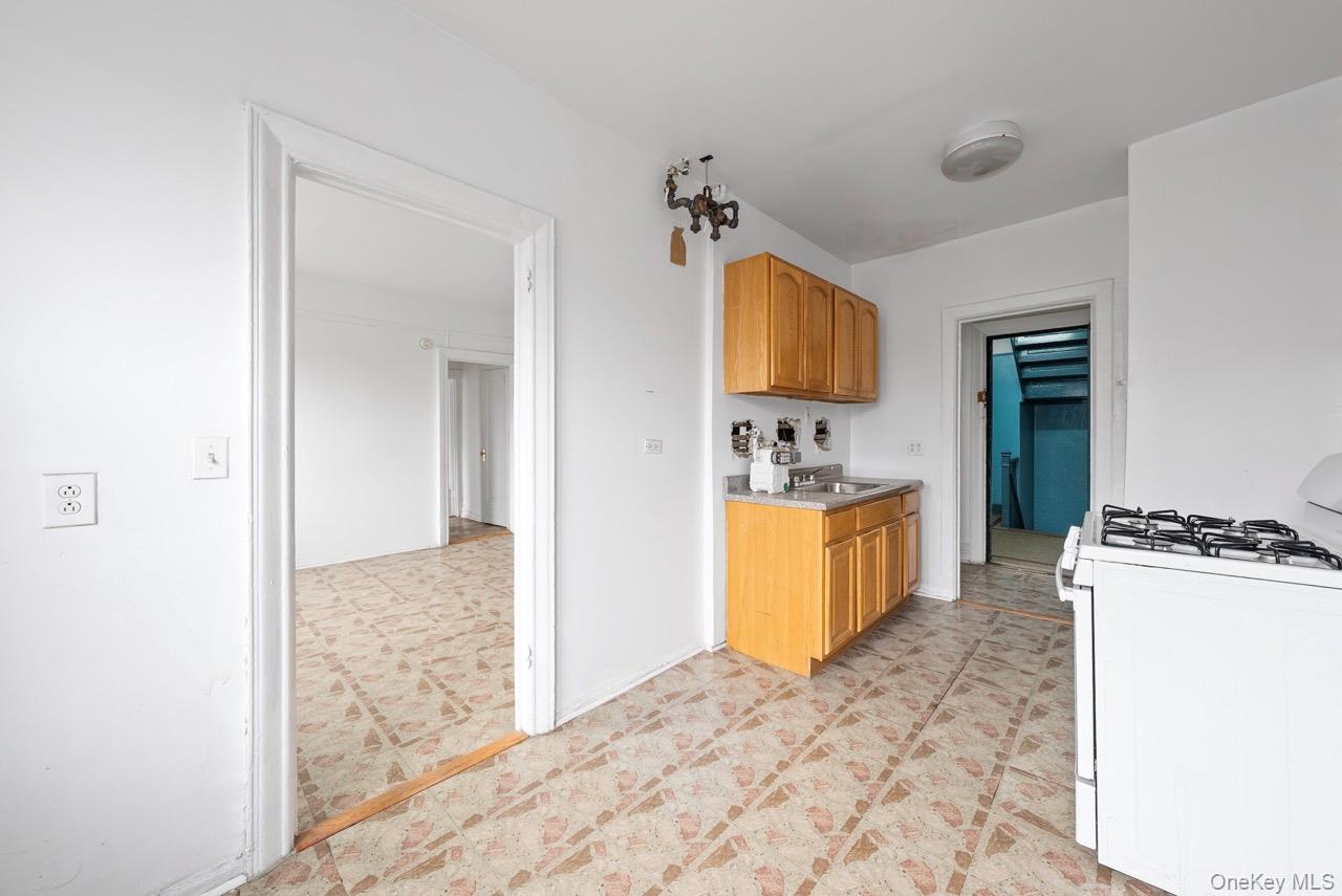 #7 photo, 1715 Nelson Avenue, ब्रोंक्स Bronx , NY 10453