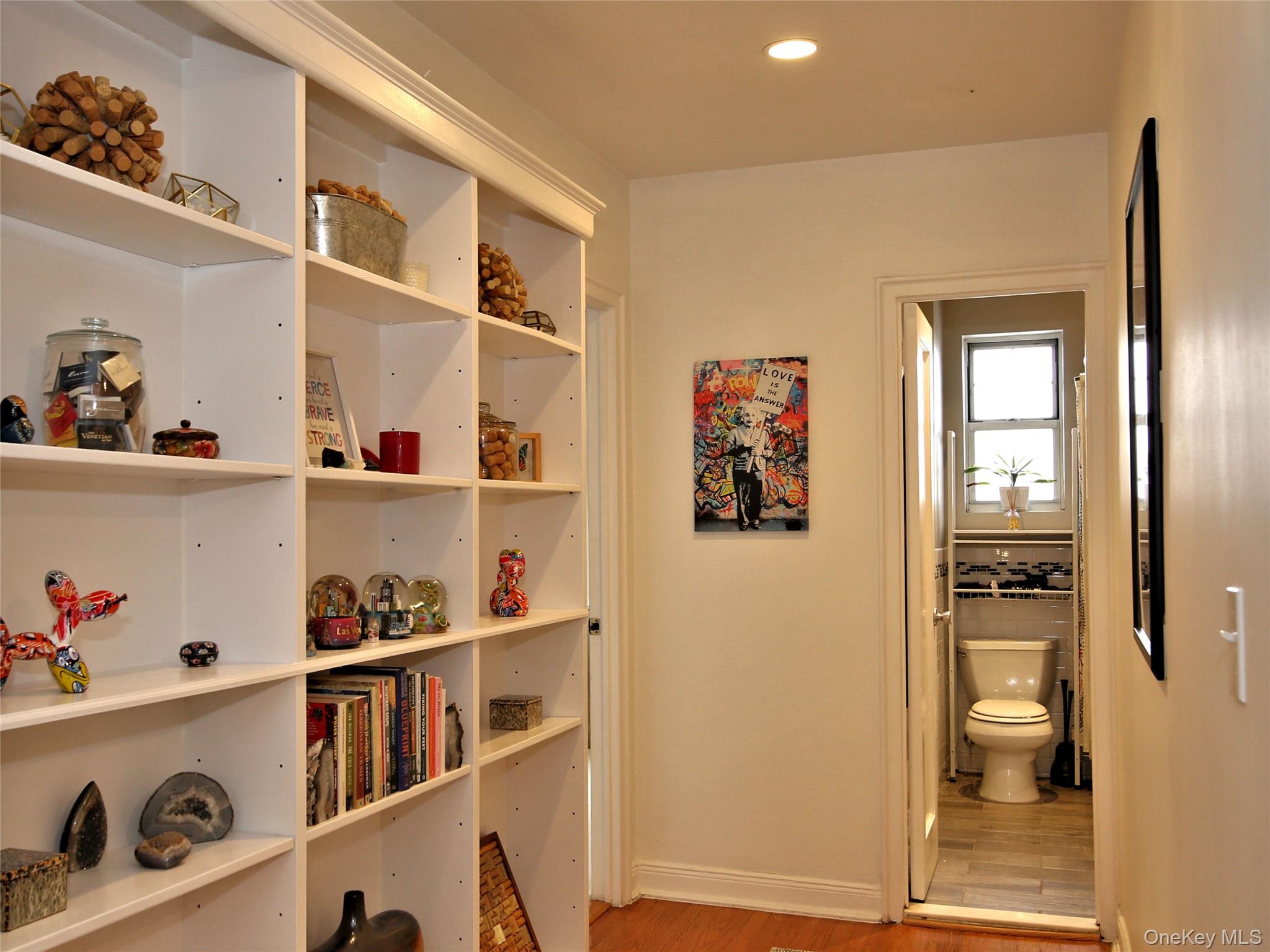 #10 photo, 50 N Broadway, White Plains , NY 10603